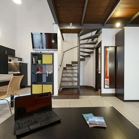 Residenza Pizzofalcone Apartment Napoli Bagian luar foto