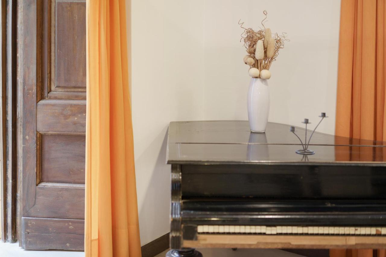 Residenza Pizzofalcone Napoli Bagian luar foto