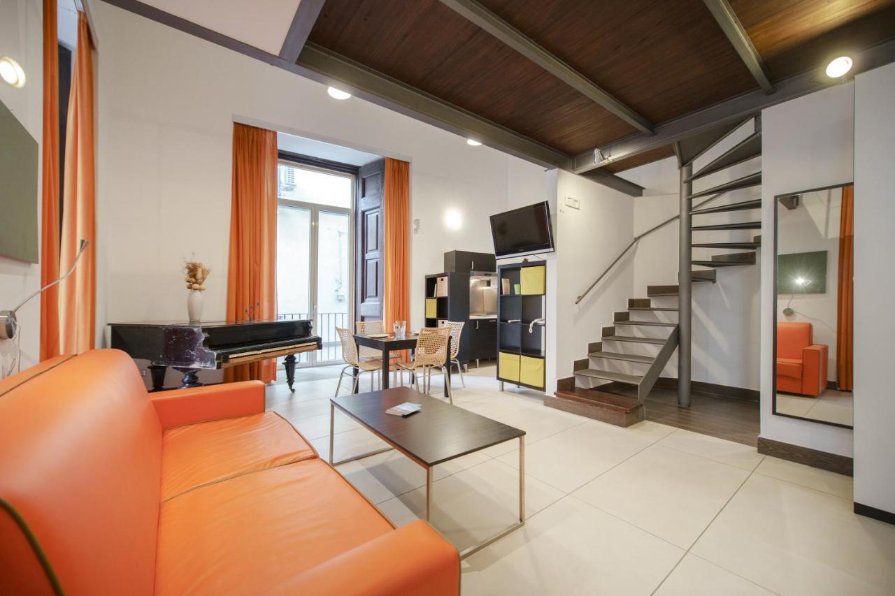 Residenza Pizzofalcone Apartment Napoli Bagian luar foto