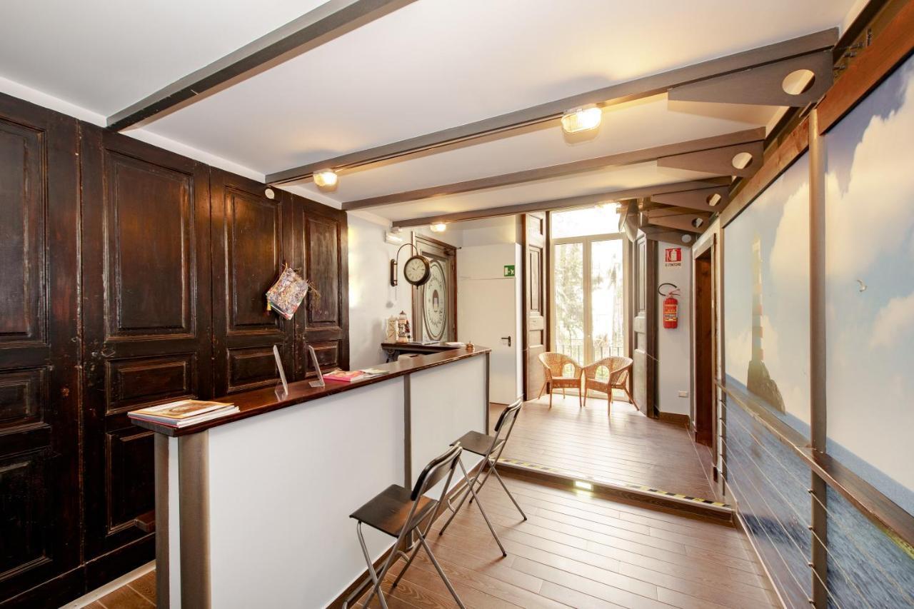 Residenza Pizzofalcone Napoli Bagian luar foto