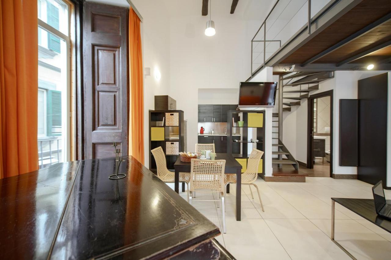 Residenza Pizzofalcone Apartment Napoli Bagian luar foto