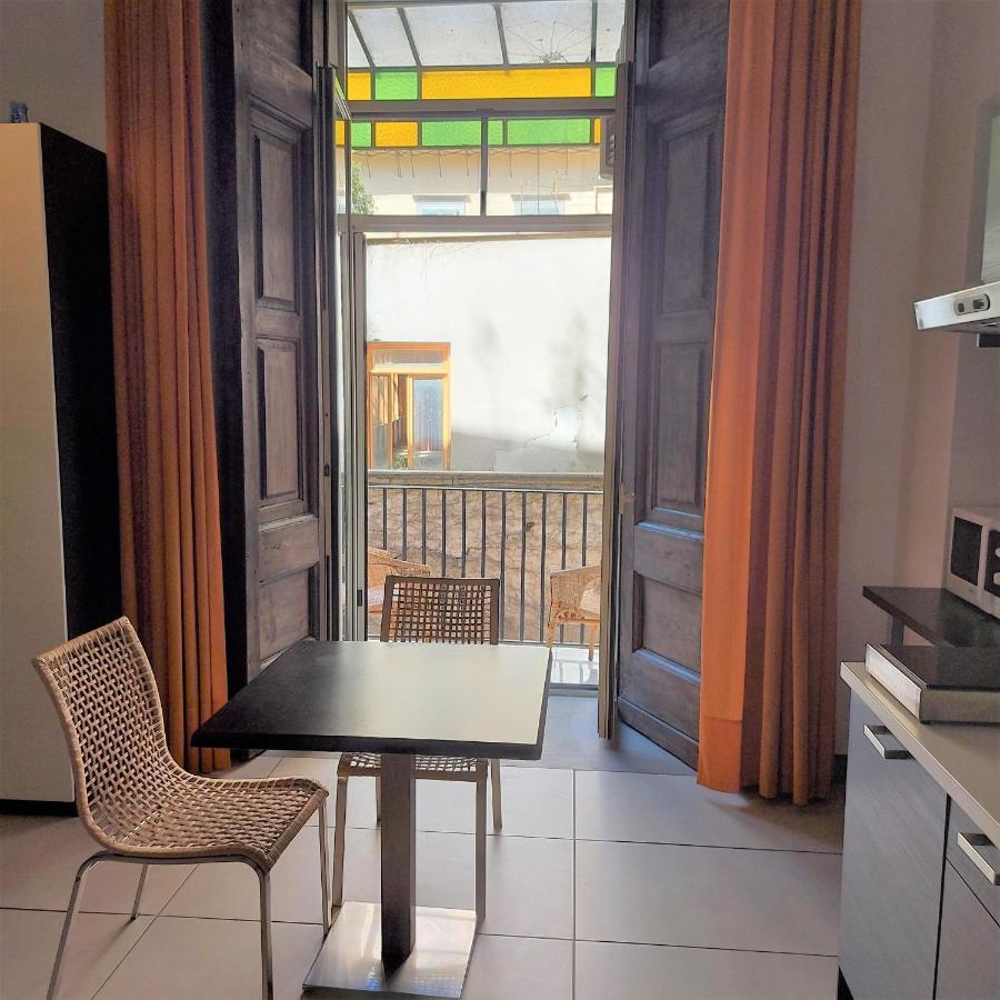 Residenza Pizzofalcone Napoli Bagian luar foto