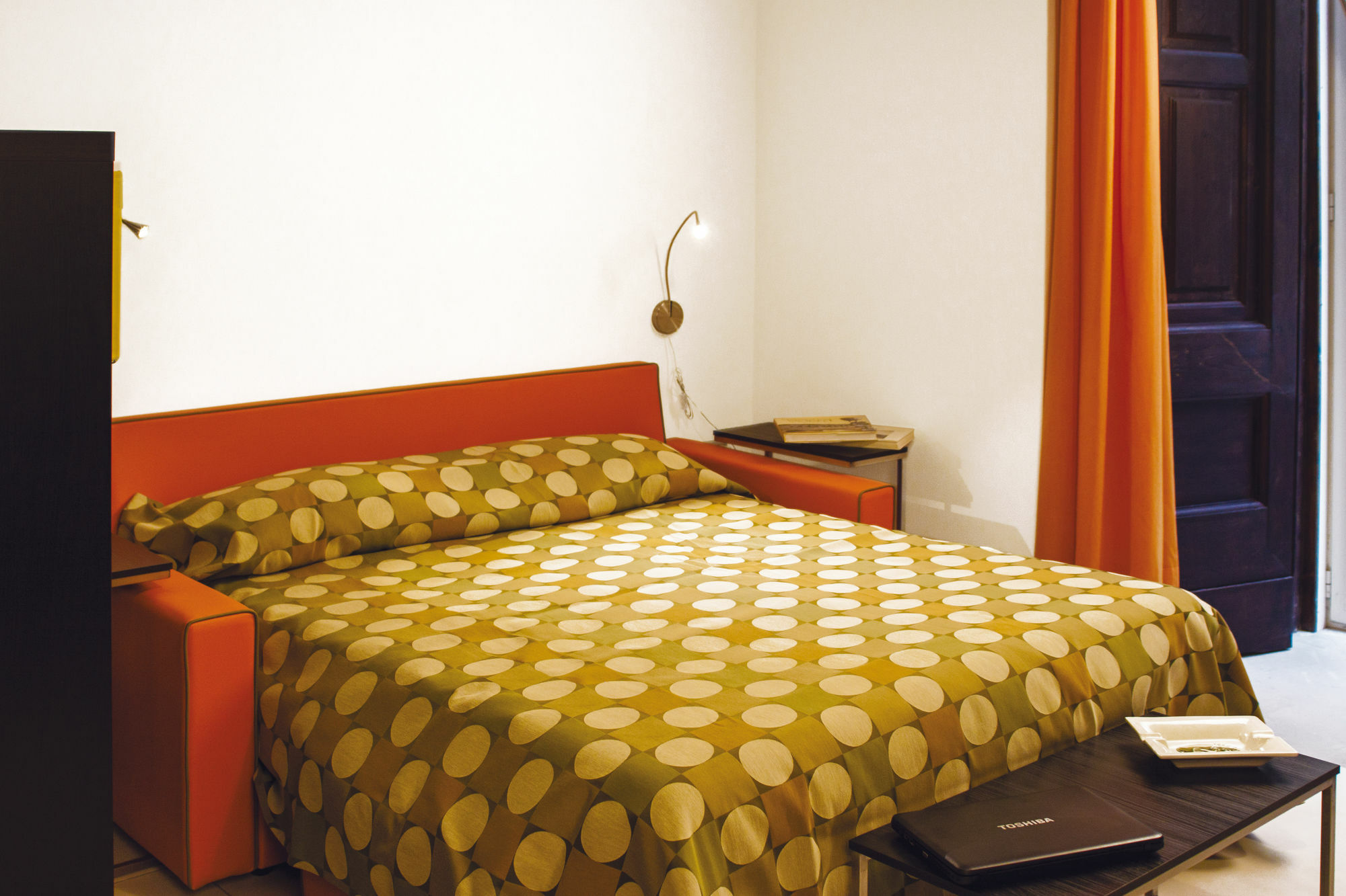 Residenza Pizzofalcone Napoli Bagian luar foto